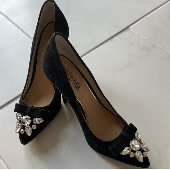 EUC Michael Michael Kors Felicity Suede Pump - Picture 2 of 5